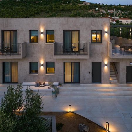 Topos Suites Ласси Экстерьер фото