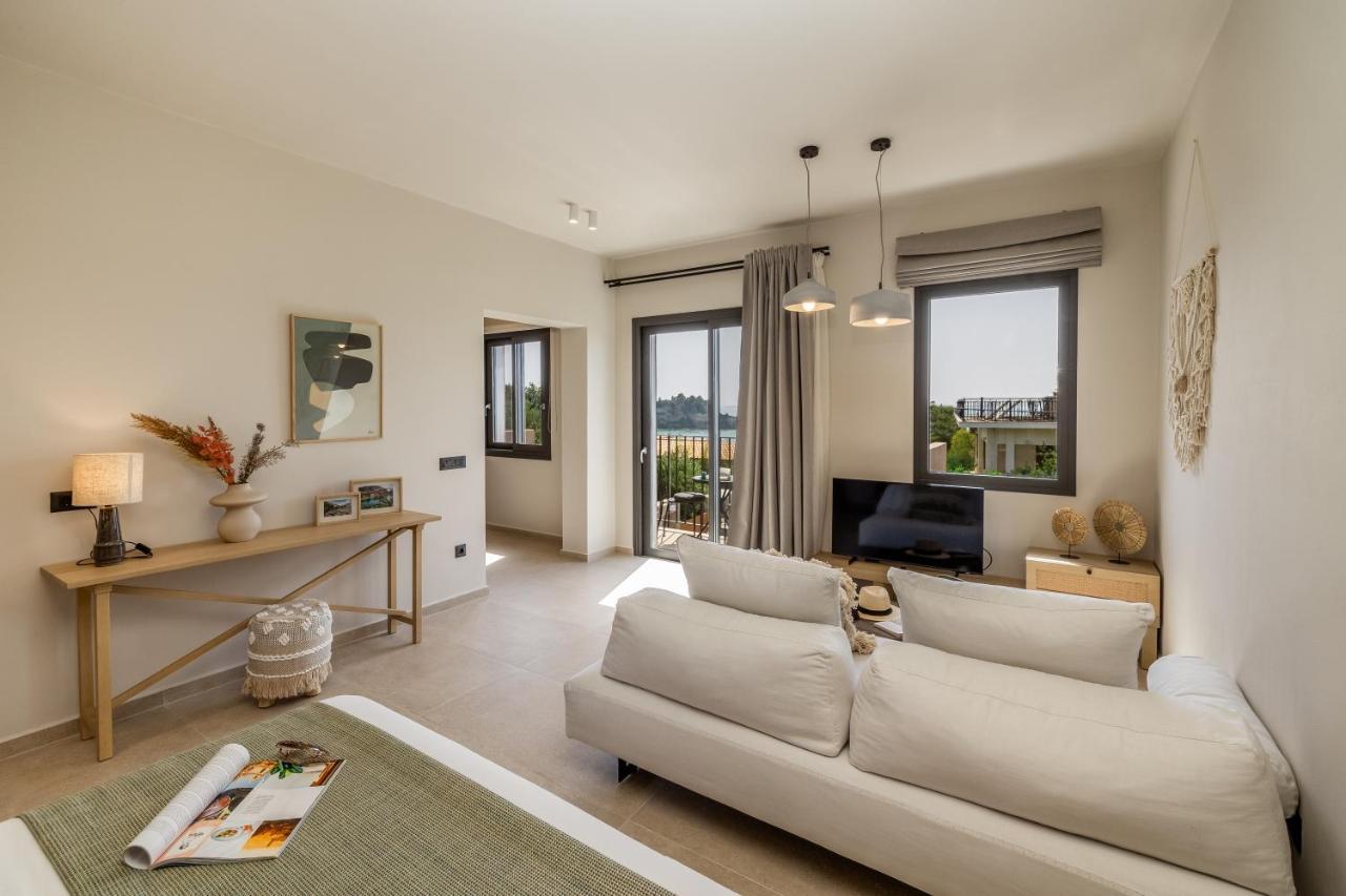 Topos Suites Ласси Экстерьер фото
